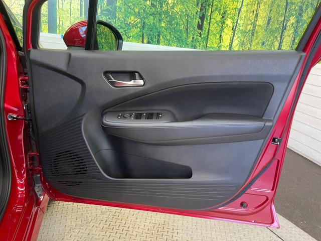 ノート Ｘ　純正９型ナビ　全周囲カメラ　インテリジェントエマージェンシーブレーキ　禁煙車　コーナーセンサー　スマートキー　ＬＥＤヘッド　ＥＴＣ　オートハイビームアシスト　後方車両検知機能　車線逸脱警報（41枚目）