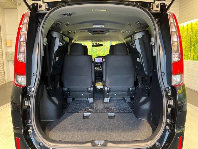 ノア ハイブリッドＧ　電動スライドドア　９型ＳＤナビ　後席モニター　バックカメラ　禁煙車　前席シートヒーター　スマートキー　ＬＥＤヘッド　ＥＴＣ　クルコン　オートライト　デュアルオートエアコン　純正１５アルミ　リアエアコン（11枚目）