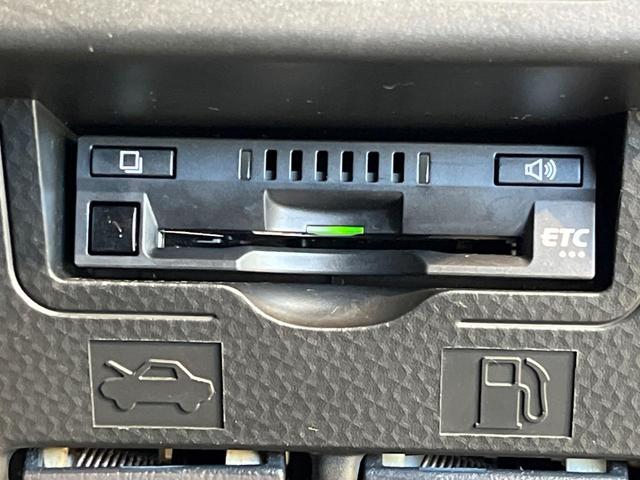 ルーミー カスタムＧ－Ｔ　両側電動ドア　純正９型ナビ　バックカメラ　衝突軽減装置　レーダークルーズ　コーナーセンサー　スマートキー　ＬＥＤヘッド　ＥＴＣ　オートライト　オートエアコン　純正１５アルミ　ドラレコ　ＬＥＤフォグ（27枚目）
