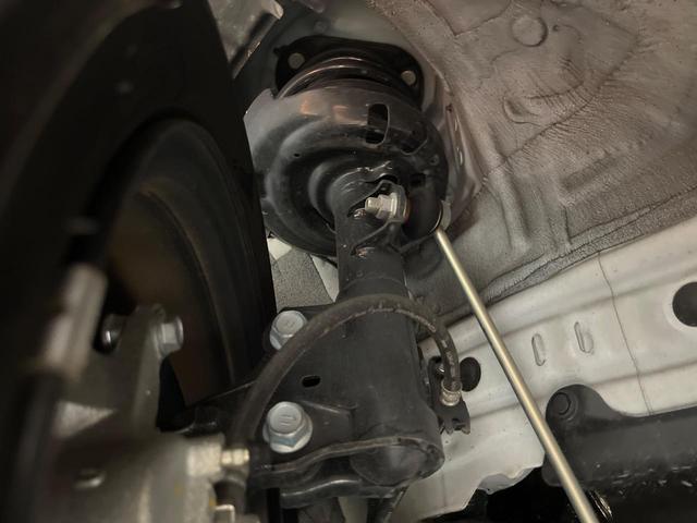 プリウス Ｘ　純正８インチＤＡ　セーフティセンス　レーダークルーズコントロール　ＢＳＭ　アクセサリーコンセント　バックカメラ　オートハイビーム　ＬＥＤヘッドライト　スマートキー　ＥＴＣ２．０　電動パーキングブレーキ（20枚目）