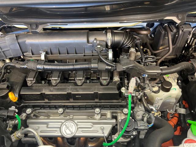 ソリオバンディット ハイブリッドＳＶ　純正９インチナビ　全方位カメラ　セーフティサポート　アダプティブクルーズコントロール　両側パワースライドドア　ＨＵＤ　ＬＥＤヘッドライト　シートヒーター　コーナーセンサー　パドルシフト（18枚目）