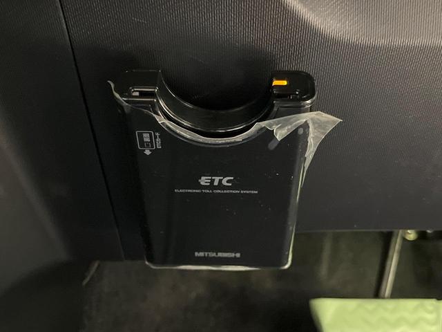 アクア Gブラックソフトレザーセレクション SDナビ バックカメラ コーナーセンサー LEDヘッドライト ETC スマートキー オートエアコン Bluetooth再生 禁煙車 フルセグTV(7枚目)