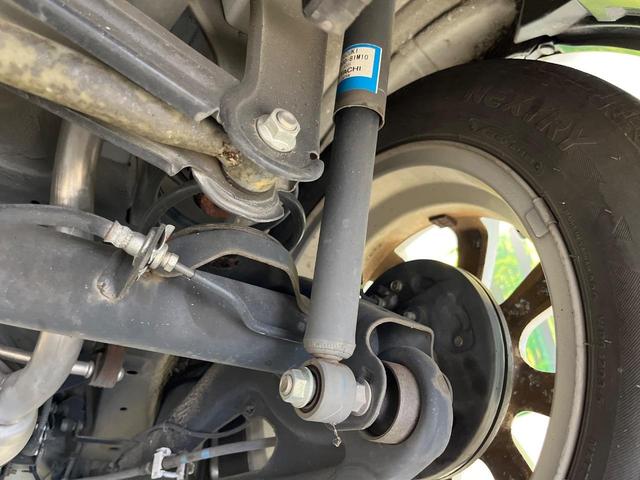 スペーシア Xリミテッド 禁煙車 衝突軽減 両側電動ドア スマートキー シートヒーター 純正14アルミ HIDヘッド オートエアコン オートライト 横滑防止装置 アイドリングストップ 電動格納ミラー シートアンダーボックス(21枚目)