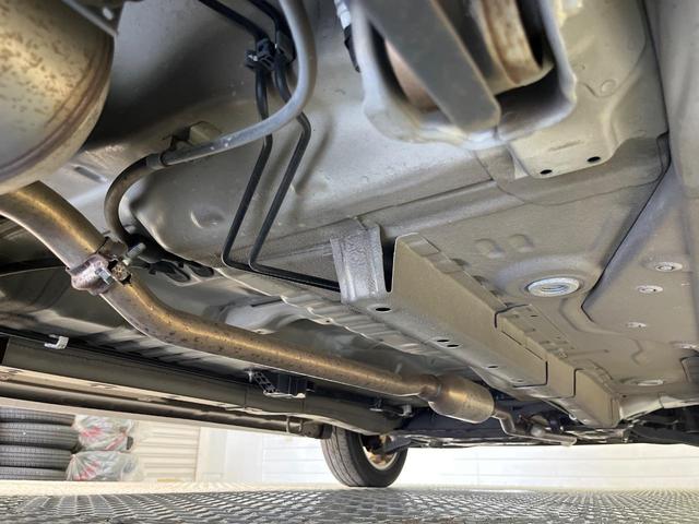 スペーシア Xリミテッド 禁煙車 衝突軽減 両側電動ドア スマートキー シートヒーター 純正14アルミ HIDヘッド オートエアコン オートライト 横滑防止装置 アイドリングストップ 電動格納ミラー シートアンダーボックス(23枚目)