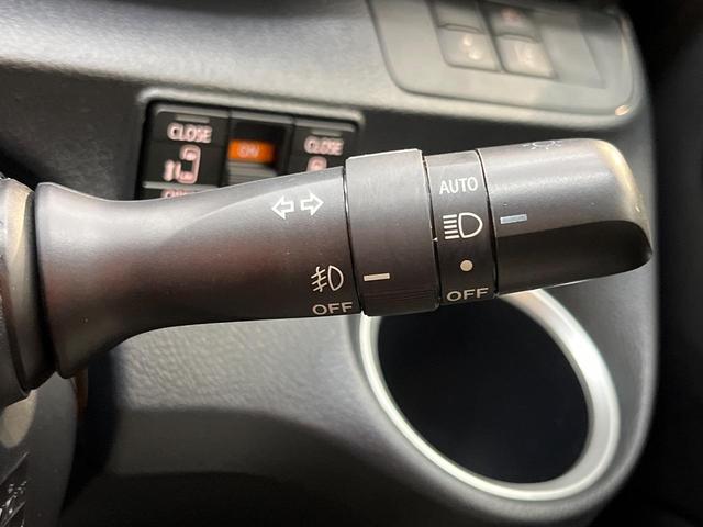 シエンタ ハイブリッド　ファンベースＧ　後期型　両側電動ドア　ＳＤナビ　バックカメラ　衝突軽減　禁煙車　コーナーセンサー　スマートキー　ＬＥＤヘッド　ＬＥＤフォグ　ＥＴＣ　クルコン　車線逸脱警報　オートライト　オートエアコン（48枚目）