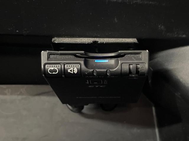 N-BOXカスタム G ターボSSパッケージ 純正ナビ バックカメラ 両側電動スライドドア 禁煙車 スマートキー HIDヘッド ETC クルコン オートライト オートエアコン 純正15インチアルミ Bluetooth再生 CD/DVD再生(7枚目)