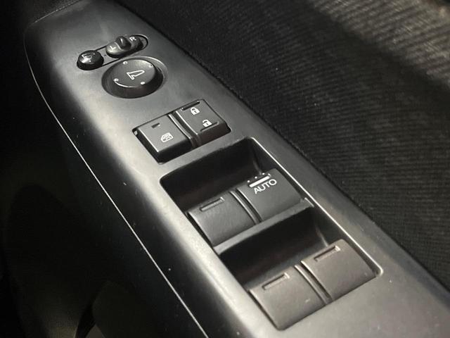 N-BOXカスタム G ターボSSパッケージ 純正ナビ バックカメラ 両側電動スライドドア 禁煙車 スマートキー HIDヘッド ETC クルコン オートライト オートエアコン 純正15インチアルミ Bluetooth再生 CD/DVD再生(51枚目)