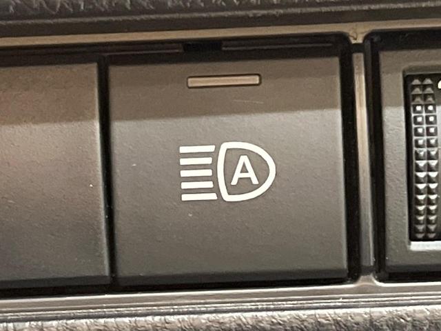 プリウス G 純正8インチDA パノラミックビューモニター セーフティセンス レーダークルーズコントロール BSM アクセサリーコンセント クリアランスソナー LEDヘッドライト オートハイビーム スマートキー(38枚目)