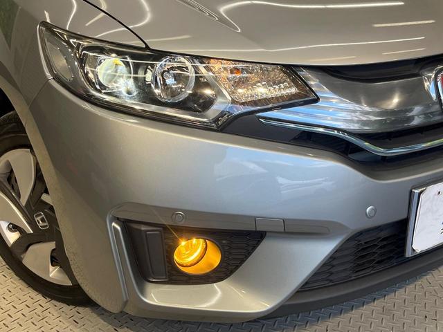 フィットハイブリッド Ｌパッケージ　インターナビ　ＣＴＢＡ　クルーズコントロール　バックカメラ　ＬＥＤヘッドライト　オートライト　Ｂｌｕｅｔｏｏｔｈ　フルセグ　スマートキー　ＥＴＣ　フロントフォグライト（12枚目）