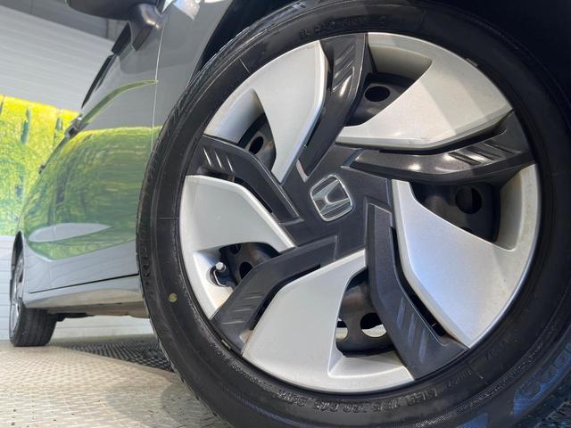 フィットハイブリッド Ｌパッケージ　インターナビ　ＣＴＢＡ　クルーズコントロール　バックカメラ　ＬＥＤヘッドライト　オートライト　Ｂｌｕｅｔｏｏｔｈ　フルセグ　スマートキー　ＥＴＣ　フロントフォグライト（13枚目）