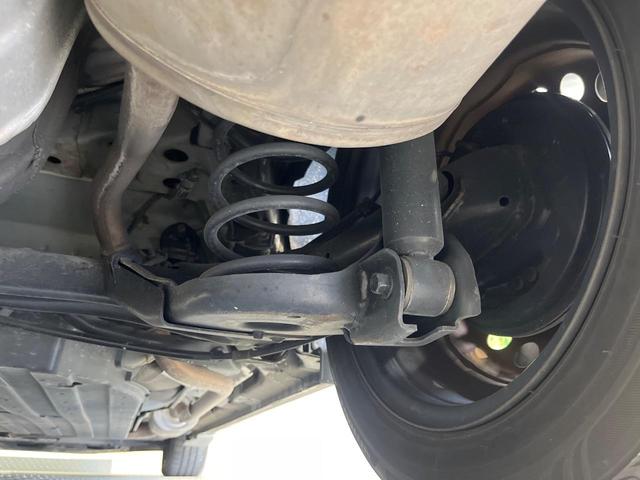 フィットハイブリッド Ｌパッケージ　インターナビ　ＣＴＢＡ　クルーズコントロール　バックカメラ　ＬＥＤヘッドライト　オートライト　Ｂｌｕｅｔｏｏｔｈ　フルセグ　スマートキー　ＥＴＣ　フロントフォグライト（21枚目）