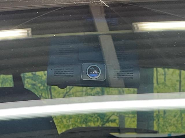 フィットハイブリッド Ｌパッケージ　インターナビ　ＣＴＢＡ　クルーズコントロール　バックカメラ　ＬＥＤヘッドライト　オートライト　Ｂｌｕｅｔｏｏｔｈ　フルセグ　スマートキー　ＥＴＣ　フロントフォグライト（41枚目）