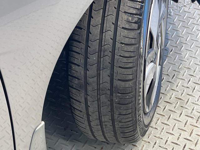 フィットハイブリッド Ｌパッケージ　インターナビ　ＣＴＢＡ　クルーズコントロール　バックカメラ　ＬＥＤヘッドライト　オートライト　Ｂｌｕｅｔｏｏｔｈ　フルセグ　スマートキー　ＥＴＣ　フロントフォグライト（55枚目）