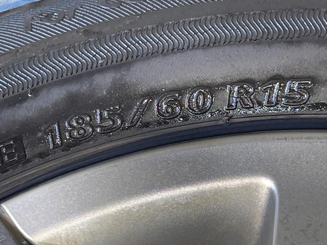 フィットハイブリッド Ｌパッケージ　インターナビ　ＣＴＢＡ　クルーズコントロール　バックカメラ　ＬＥＤヘッドライト　オートライト　Ｂｌｕｅｔｏｏｔｈ　フルセグ　スマートキー　ＥＴＣ　フロントフォグライト（56枚目）