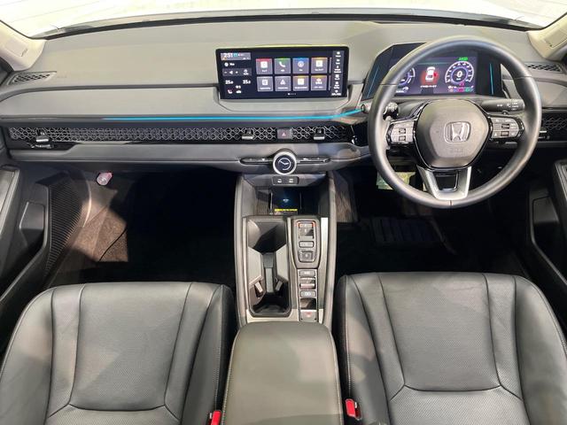 アコード e:HEV 全周囲カメラ BOSEサウンド 衝突被害軽減システム レーダークルーズ 禁煙車 レザーシート スマートキー LEDヘッド ビルトインETC オートハイビーム 車線逸脱警報 オートライト(2枚目)