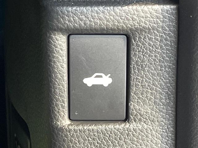 アコード e:HEV 全周囲カメラ BOSEサウンド 衝突被害軽減システム レーダークルーズ 禁煙車 レザーシート スマートキー LEDヘッド ビルトインETC オートハイビーム 車線逸脱警報 オートライト(42枚目)