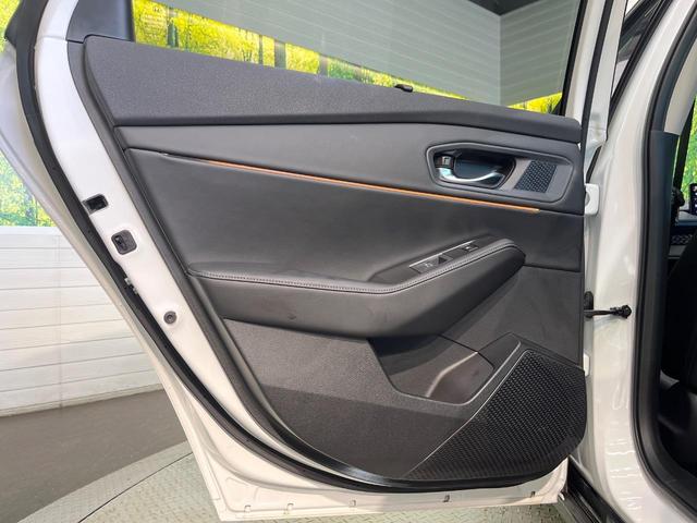 アコード e:HEV 全周囲カメラ BOSEサウンド 衝突被害軽減システム レーダークルーズ 禁煙車 レザーシート スマートキー LEDヘッド ビルトインETC オートハイビーム 車線逸脱警報 オートライト(61枚目)