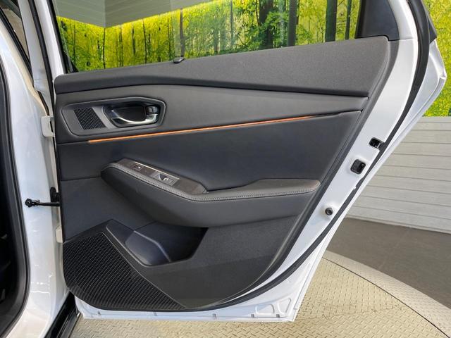 アコード e:HEV 全周囲カメラ BOSEサウンド 衝突被害軽減システム レーダークルーズ 禁煙車 レザーシート スマートキー LEDヘッド ビルトインETC オートハイビーム 車線逸脱警報 オートライト(62枚目)