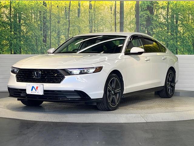 アコード e:HEV 全周囲カメラ BOSEサウンド 衝突被害軽減システム レーダークルーズ 禁煙車 レザーシート スマートキー LEDヘッド ビルトインETC オートハイビーム 車線逸脱警報 オートライト(63枚目)