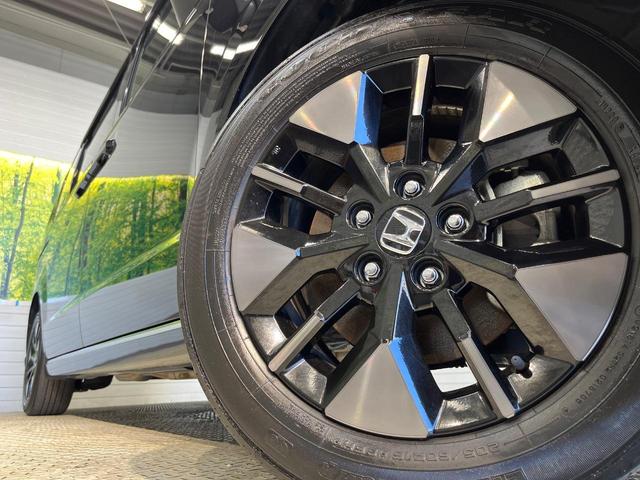 ステップワゴン ｅ：ＨＥＶスパーダ　１５．６型フリップダウン　純正１１型ナビ　ホンダセンシング　両側パワースライド　アダプティブクルーズ　ＢＳＭ　バックカメラ　シートヒーター　ＥＴＣ　Ｂｌｕｅｔｏｏｔｈ　フルセグ（14枚目）