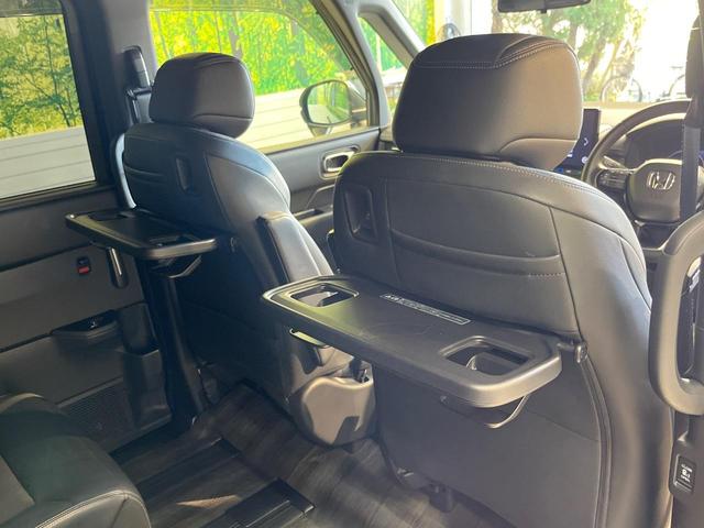 ステップワゴン ｅ：ＨＥＶスパーダ　１５．６型フリップダウン　純正１１型ナビ　ホンダセンシング　両側パワースライド　アダプティブクルーズ　ＢＳＭ　バックカメラ　シートヒーター　ＥＴＣ　Ｂｌｕｅｔｏｏｔｈ　フルセグ（42枚目）