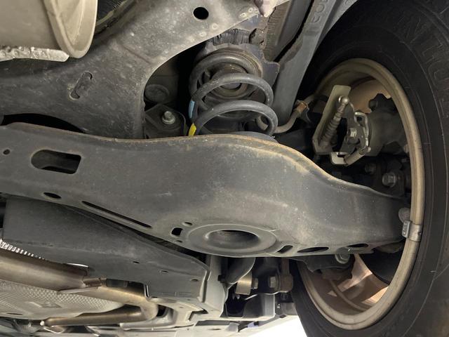 プリウス S カロッツェリア9型ナビ バックカメラ 黒革調シートカバー スマートキー LEDヘッドランプ ETC オートライト オートエアコン 純正15インチアルミホイール Bluetooth再生 CD/DVD再生(20枚目)