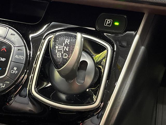 エスクァイア ハイブリッドGi 10型フリップダウン BIG‐X9型ナビ 両側パワースライド 禁煙車 バックカメラ ETC Bluetooth フルセグ シートヒーター ハーフレザーシート クルーズコントロール(24枚目)