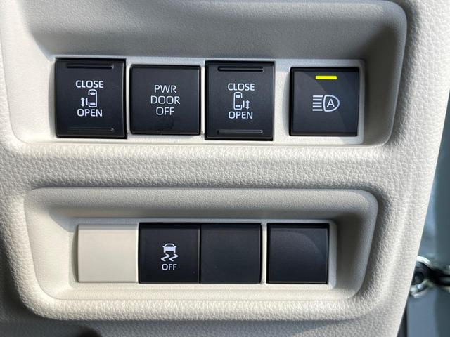 シエンタ ハイブリッドＺ　１０．５インチナビ　パノラミックビューモニター　シートヒーター　ステアリングヒーター　セーフティセンス　レーダークルーズコントロール　ＢＳＭ　両側パワースライドドア　ＬＥＤヘッドライト（30枚目）