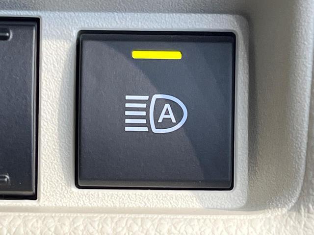 シエンタ ハイブリッドＺ　１０．５インチナビ　パノラミックビューモニター　シートヒーター　ステアリングヒーター　セーフティセンス　レーダークルーズコントロール　ＢＳＭ　両側パワースライドドア　ＬＥＤヘッドライト（33枚目）