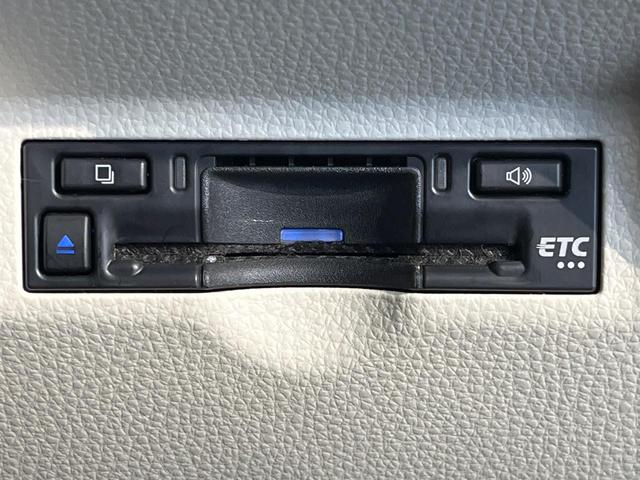 シエンタ ハイブリッドＺ　１０．５インチナビ　パノラミックビューモニター　シートヒーター　ステアリングヒーター　セーフティセンス　レーダークルーズコントロール　ＢＳＭ　両側パワースライドドア　ＬＥＤヘッドライト（41枚目）