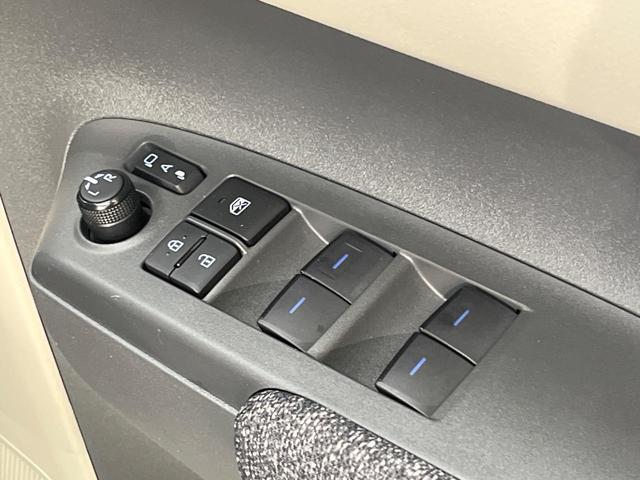 シエンタ ハイブリッドＺ　１０．５インチナビ　パノラミックビューモニター　シートヒーター　ステアリングヒーター　セーフティセンス　レーダークルーズコントロール　ＢＳＭ　両側パワースライドドア　ＬＥＤヘッドライト（44枚目）