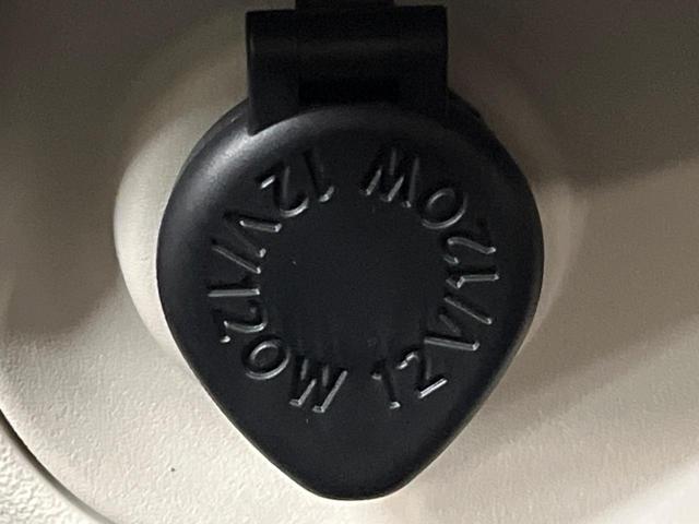 シエンタ ハイブリッドＺ　１０．５インチナビ　パノラミックビューモニター　シートヒーター　ステアリングヒーター　セーフティセンス　レーダークルーズコントロール　ＢＳＭ　両側パワースライドドア　ＬＥＤヘッドライト（46枚目）