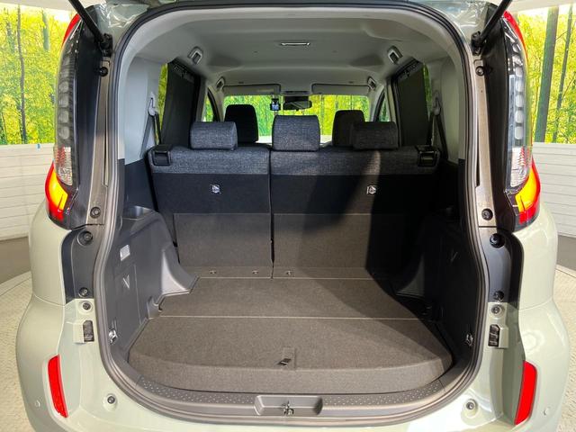 シエンタ ハイブリッドＺ　１０．５インチナビ　パノラミックビューモニター　シートヒーター　ステアリングヒーター　セーフティセンス　レーダークルーズコントロール　ＢＳＭ　両側パワースライドドア　ＬＥＤヘッドライト（54枚目）