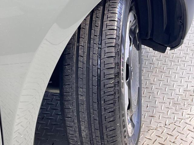 シエンタ ハイブリッドＺ　１０．５インチナビ　パノラミックビューモニター　シートヒーター　ステアリングヒーター　セーフティセンス　レーダークルーズコントロール　ＢＳＭ　両側パワースライドドア　ＬＥＤヘッドライト（64枚目）