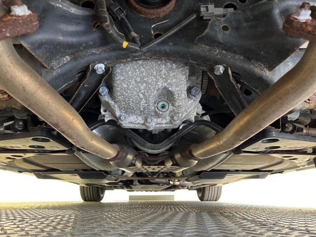 スカイライン ２００ＧＴ－ｔタイプＰ　クールエクスクルーシブ　コネクトナビ　全周囲カメラ　純正１９インチＡＷ　エマージェンシーブレーキ　レーダークルーズ　禁煙車　レザーシート　シートメモリー　シートヒーター　コーナーセンサー　スマートキー　ＬＥＤヘッド　ＥＴＣ（19枚目）