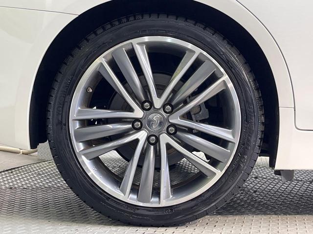 スカイライン ２００ＧＴ－ｔタイプＰ　クールエクスクルーシブ　コネクトナビ　全周囲カメラ　純正１９インチＡＷ　エマージェンシーブレーキ　レーダークルーズ　禁煙車　レザーシート　シートメモリー　シートヒーター　コーナーセンサー　スマートキー　ＬＥＤヘッド　ＥＴＣ（31枚目）