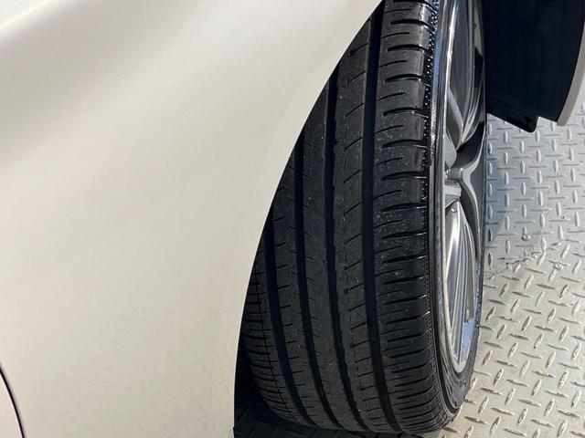 スカイライン ２００ＧＴ－ｔタイプＰ　クールエクスクルーシブ　コネクトナビ　全周囲カメラ　純正１９インチＡＷ　エマージェンシーブレーキ　レーダークルーズ　禁煙車　レザーシート　シートメモリー　シートヒーター　コーナーセンサー　スマートキー　ＬＥＤヘッド　ＥＴＣ（32枚目）