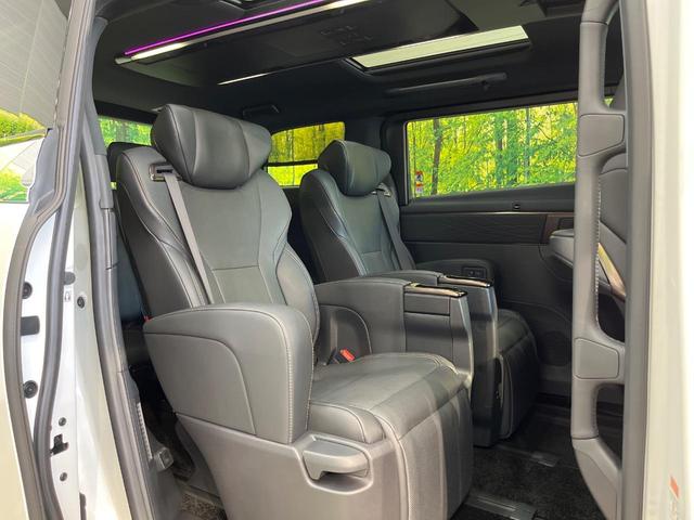 アルファード Ｚ　左右独立ムーンルーフ　モデリスタエアロ　１４型ディスプレイオーディオ＋　全周囲カメラ　１２．１型後席ディスプレイ　両側電動スライドドア　トヨタチームメイト　ユニバーサルステップ　デジタルインナーミラー（10枚目）