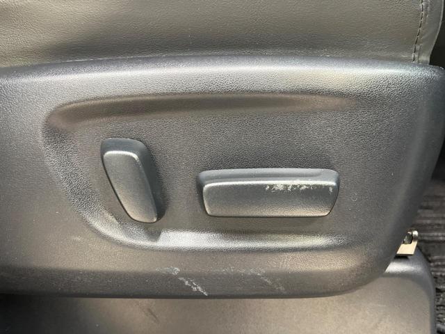 アルファード ２．５Ｓ　Ｃパッケージ　ＴＲＤエアロ　１０．５インチナビ　ＪＢＬサウンド　パノラミックビューモニター　ツインムーンルーフ　リヤエンターテイメント　デジタルインナーミラー　ＢＳＭ　３眼ＬＥＤヘッドライト　セーフティセンス（41枚目）