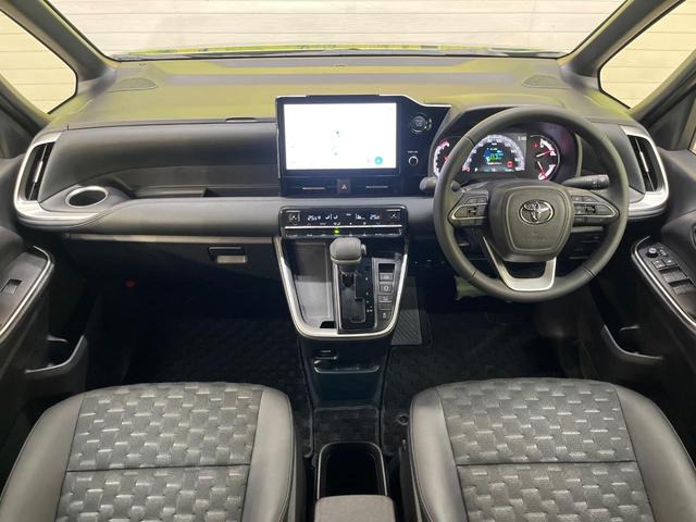 ヴォクシー Ｓ－Ｚ　１３．２型有機ＥＬフリップダウン　１０．５インチディスプレイオーディオ　両側電動スライドドア　レーダークルーズ　セーフティセンス　クリアランスソナー　バックカメラ　禁煙車　ＬＥＤヘッドライト（2枚目）