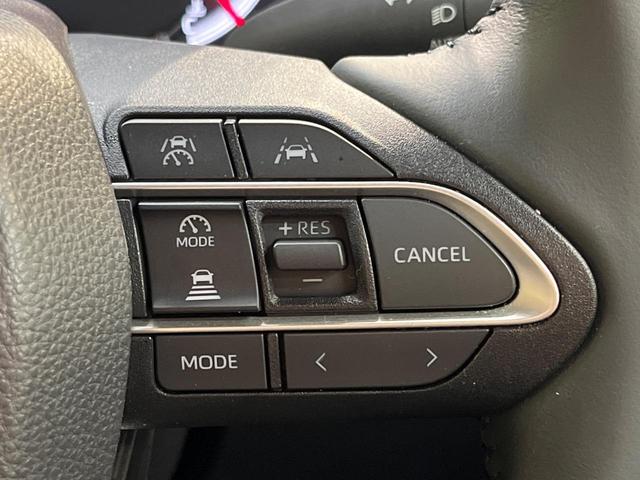 ヴォクシー Ｓ－Ｚ　１３．２型有機ＥＬフリップダウン　１０．５インチディスプレイオーディオ　両側電動スライドドア　レーダークルーズ　セーフティセンス　クリアランスソナー　バックカメラ　禁煙車　ＬＥＤヘッドライト（7枚目）