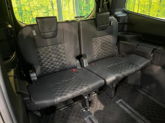 ヴォクシー Ｓ－Ｚ　１３．２型有機ＥＬフリップダウン　１０．５インチディスプレイオーディオ　両側電動スライドドア　レーダークルーズ　セーフティセンス　クリアランスソナー　バックカメラ　禁煙車　ＬＥＤヘッドライト（10枚目）