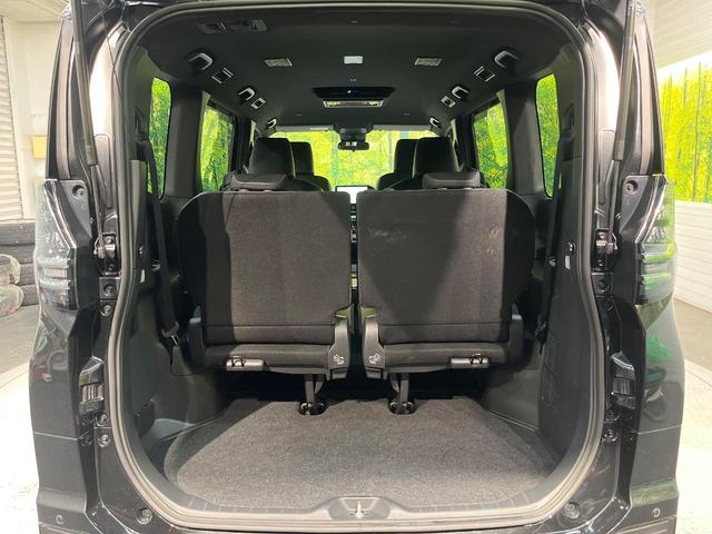 ヴォクシー Ｓ－Ｚ　１３．２型有機ＥＬフリップダウン　１０．５インチディスプレイオーディオ　両側電動スライドドア　レーダークルーズ　セーフティセンス　クリアランスソナー　バックカメラ　禁煙車　ＬＥＤヘッドライト（51枚目）