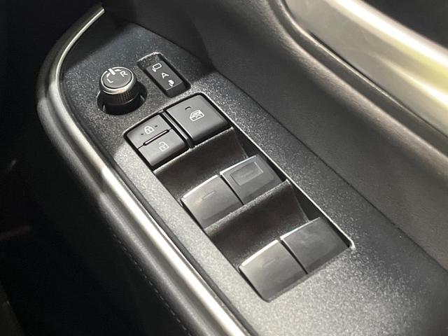 ヴォクシー Ｓ－Ｚ　１３．２型有機ＥＬフリップダウン　１０．５インチディスプレイオーディオ　両側電動スライドドア　レーダークルーズ　セーフティセンス　クリアランスソナー　バックカメラ　禁煙車　ＬＥＤヘッドライト（64枚目）