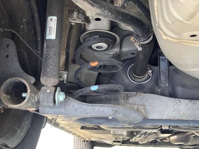 ノート Ｘ　ＤＩＧ－Ｓ　純正ＳＤナビ　バックカメラ　禁煙車　スマートキー　オートエアコン　Ｂｌｕｅｔｏｏｔｈ再生　ＣＤ／ＤＶＤ再生　フルセグＴＶ　電動格納ドアミラー　バニティミラー　シートリフター（21枚目）