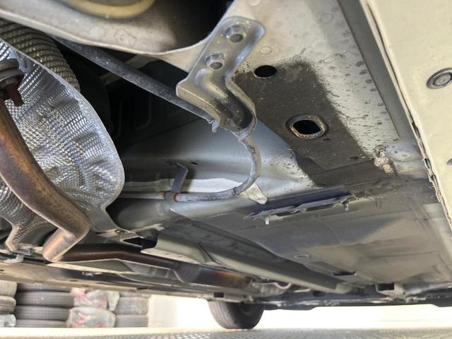 ノート Ｘ　ＤＩＧ－Ｓ　純正ＳＤナビ　バックカメラ　禁煙車　スマートキー　オートエアコン　Ｂｌｕｅｔｏｏｔｈ再生　ＣＤ／ＤＶＤ再生　フルセグＴＶ　電動格納ドアミラー　バニティミラー　シートリフター（23枚目）