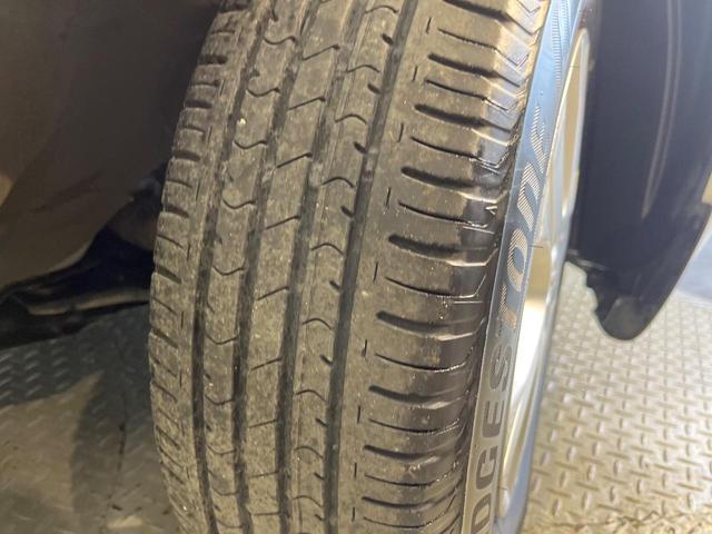 ノート Ｘ　ＤＩＧ－Ｓ　純正ＳＤナビ　バックカメラ　禁煙車　スマートキー　オートエアコン　Ｂｌｕｅｔｏｏｔｈ再生　ＣＤ／ＤＶＤ再生　フルセグＴＶ　電動格納ドアミラー　バニティミラー　シートリフター（31枚目）