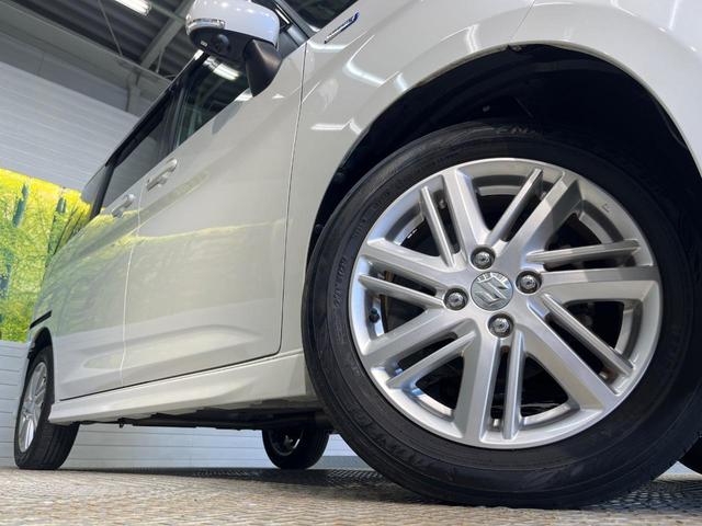 ソリオ ハイブリッドＭＺ　純正８インチナビ　フリップダウンモニター　全方位用モニター　セーフティサポート　アダプティブクルーズコントロール　ＨＵＤ　両側パワースライドドア　シートヒーター　ハイビームアシスト（13枚目）