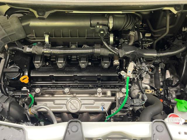 ソリオ ハイブリッドＭＺ　純正８インチナビ　フリップダウンモニター　全方位用モニター　セーフティサポート　アダプティブクルーズコントロール　ＨＵＤ　両側パワースライドドア　シートヒーター　ハイビームアシスト（18枚目）