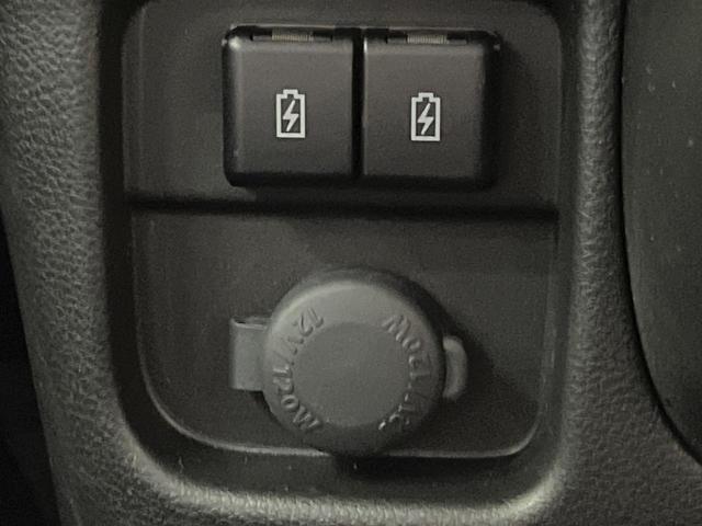 ソリオ ハイブリッドＭＺ　純正８インチナビ　フリップダウンモニター　全方位用モニター　セーフティサポート　アダプティブクルーズコントロール　ＨＵＤ　両側パワースライドドア　シートヒーター　ハイビームアシスト（49枚目）